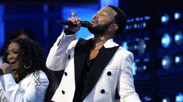 20 Amazing Bodies of Singers From the Midwest 