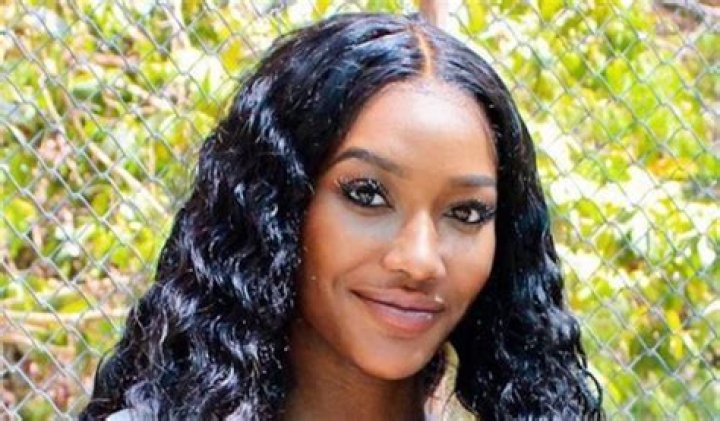 Brittany Banks in Bathing Suit Talks "Traveling" — Celebwell