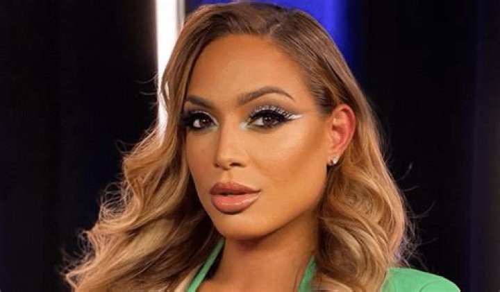Elektra Lopez in Bathing Suit is "Beautiful" — Celebwell
