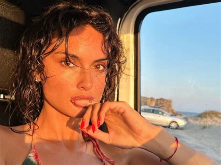 Julia Rose Shares Swimsuit Weekend Photos — Celebwell
