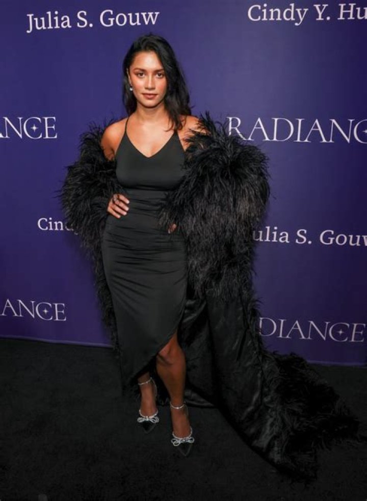 The Night Agent Star Luciane Buchanan Shares Bathing Suit Video From Hawaii